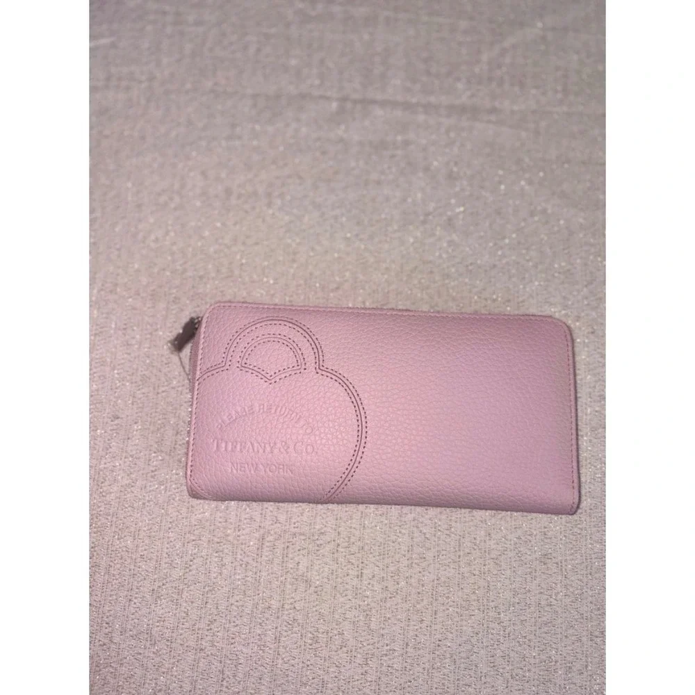 Tiffany & Co Return to Tiffany Wallet OS Pink New Pebbled Leather Zip Around